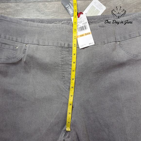 Ruby Rd. Plus Size Pull On Ankle Jeans Size 24W - Picture 4 of 6